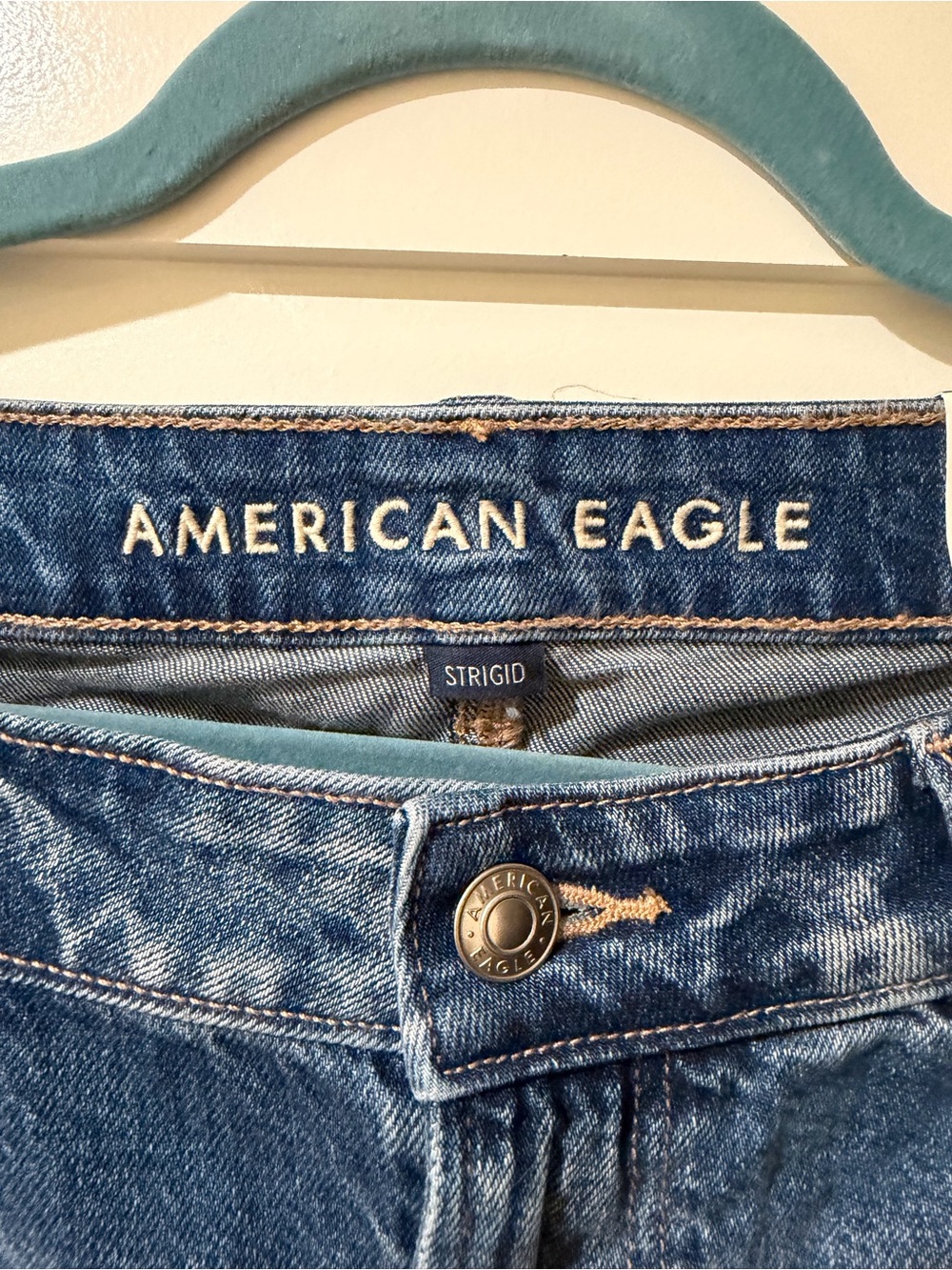 American Eagle Outfitters women’s Blue Straight-Leg Jeans mom jeans style - Picture 4 of 9